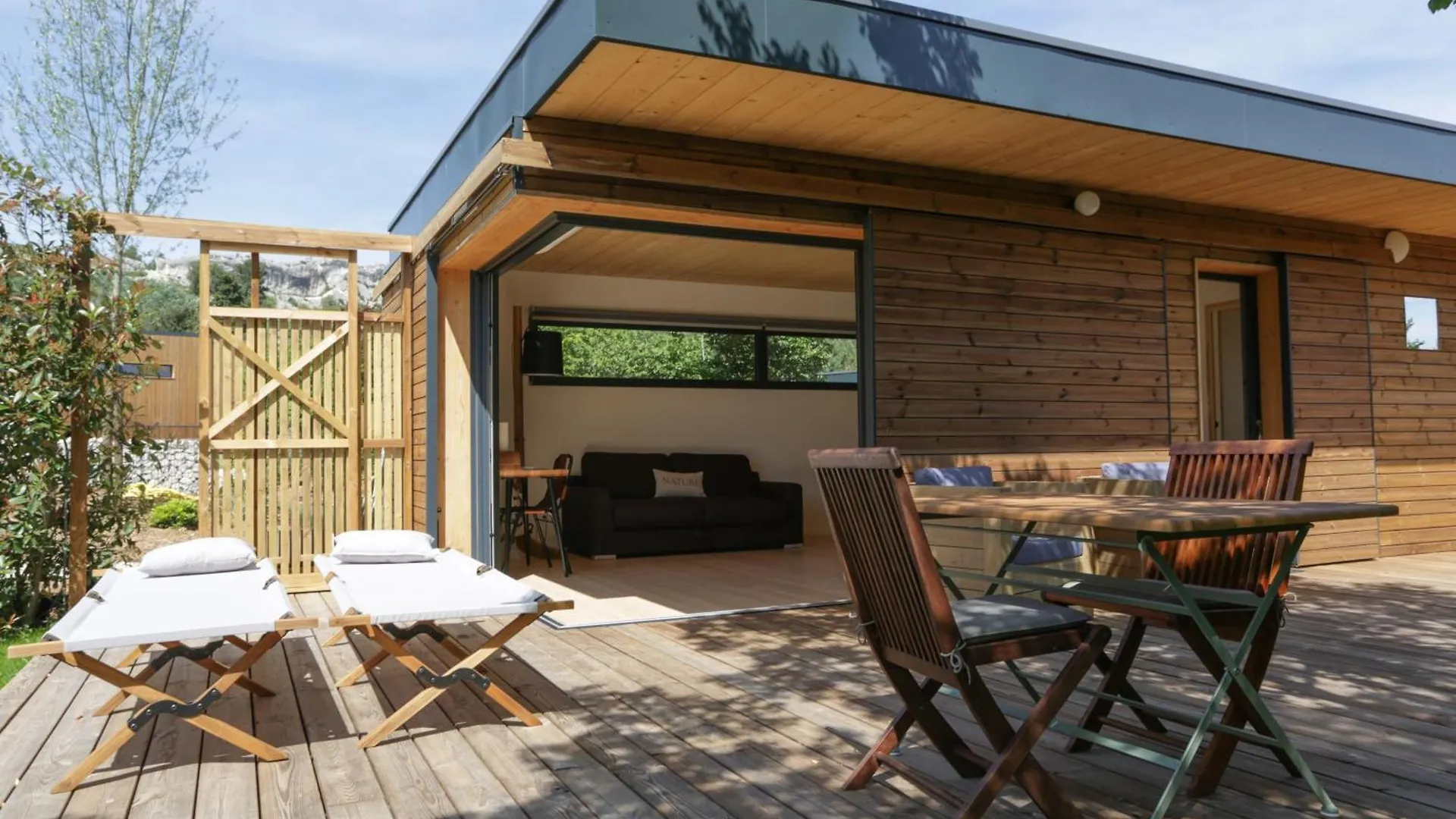 Domaine Mejan Villa Paradou 0*,
